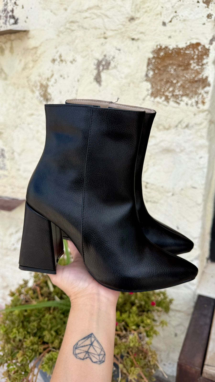 BOTINES