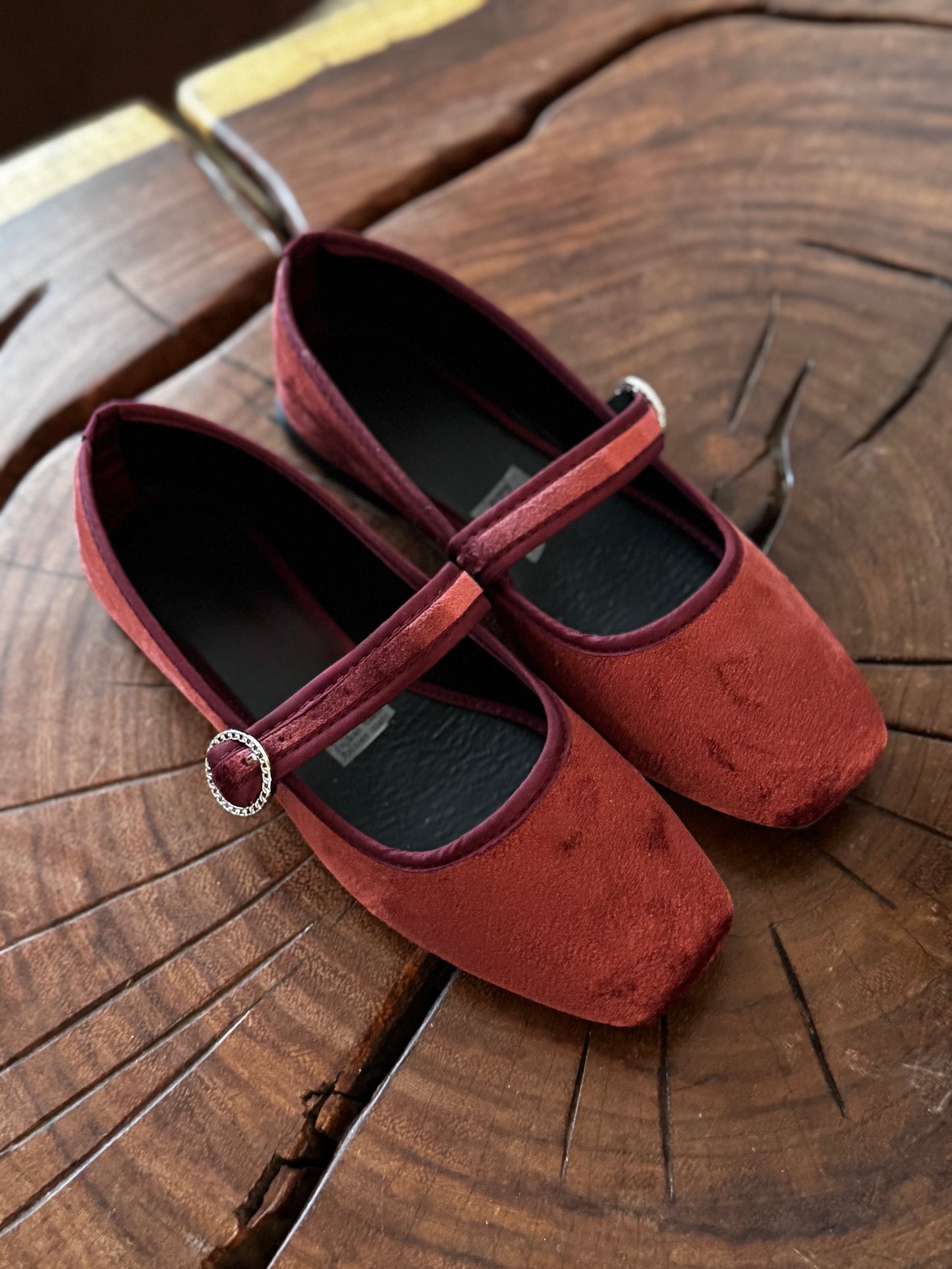 Flats Mariam Gamuza