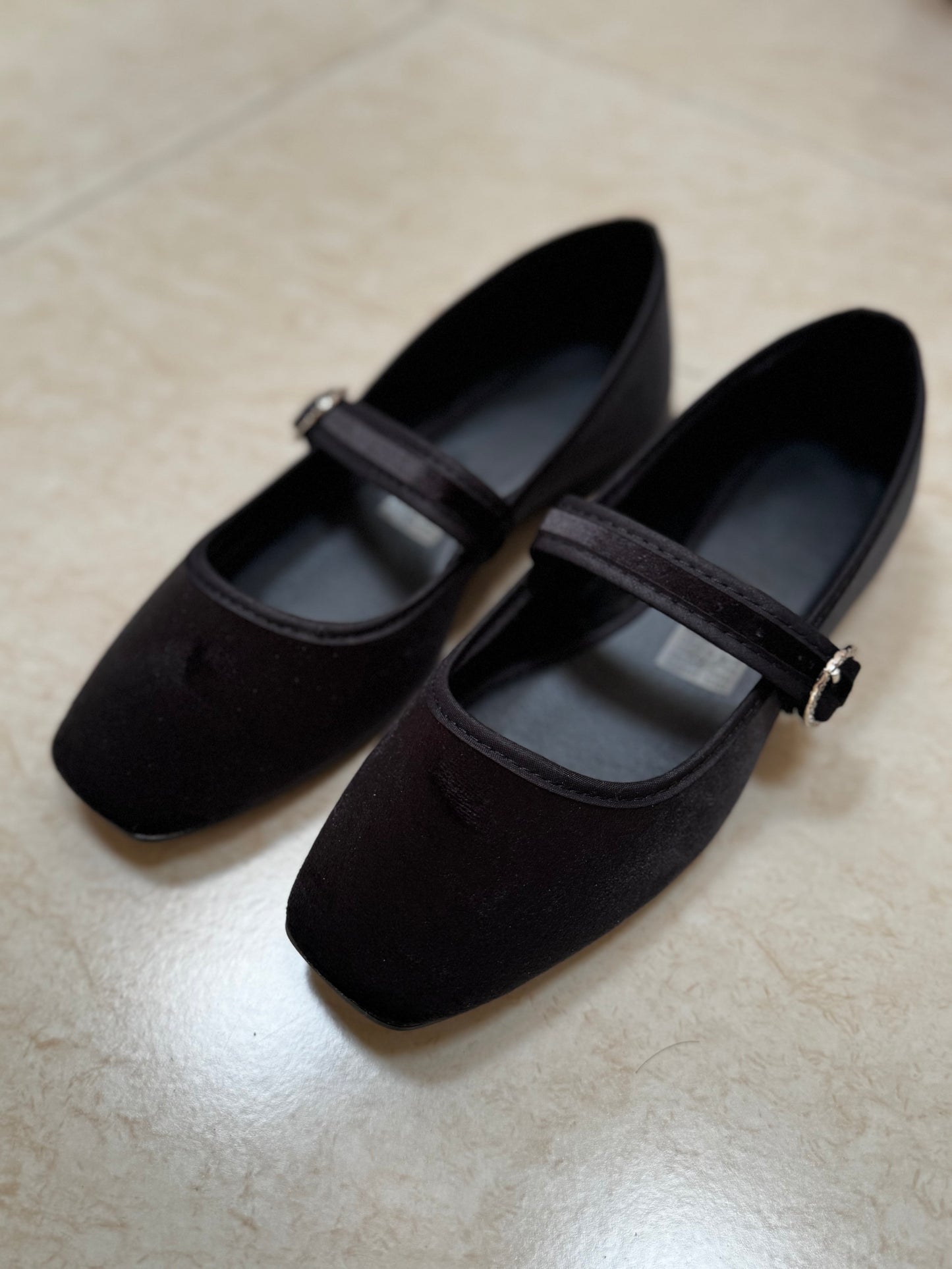 Flats Mariam Gamuza