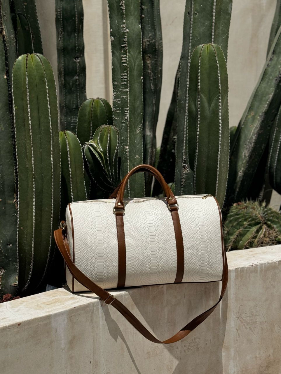 TRAVEL BAG