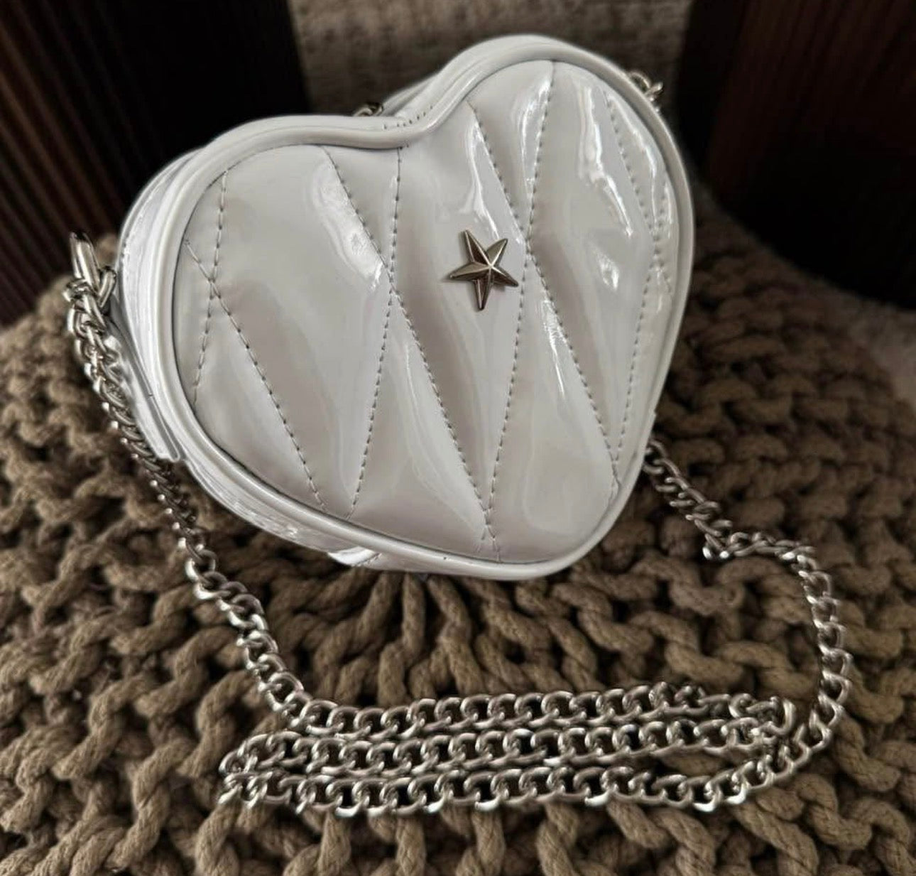 GLOSSY HEART BAG