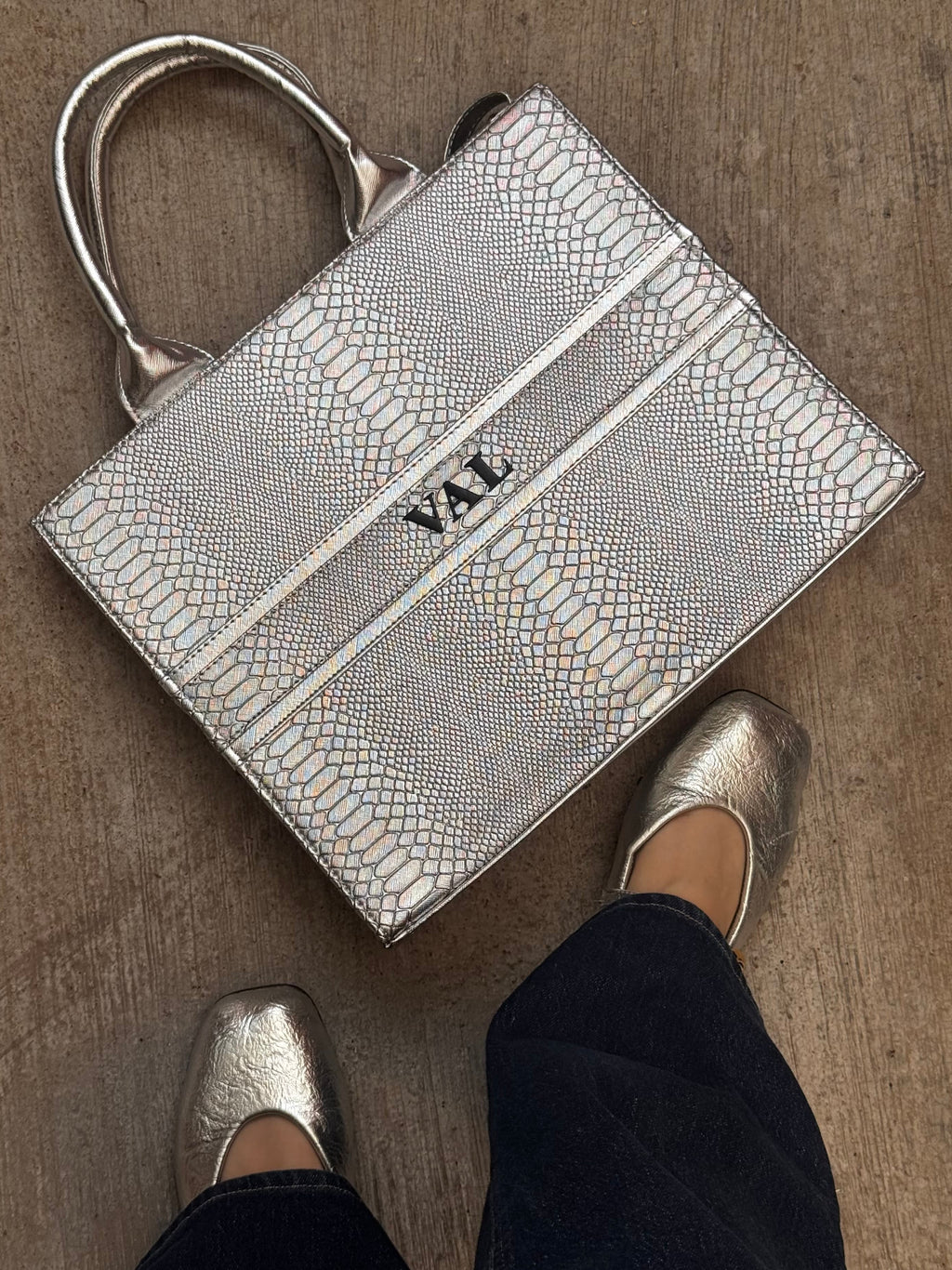 TOTE BAG CLÁSICA GRANDE - PLATEADO