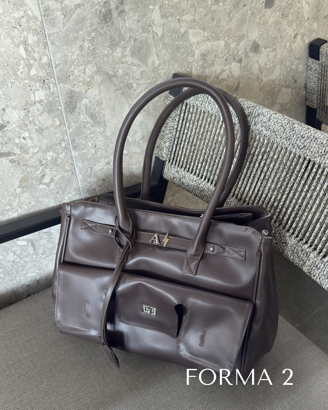 ELENA TOTE