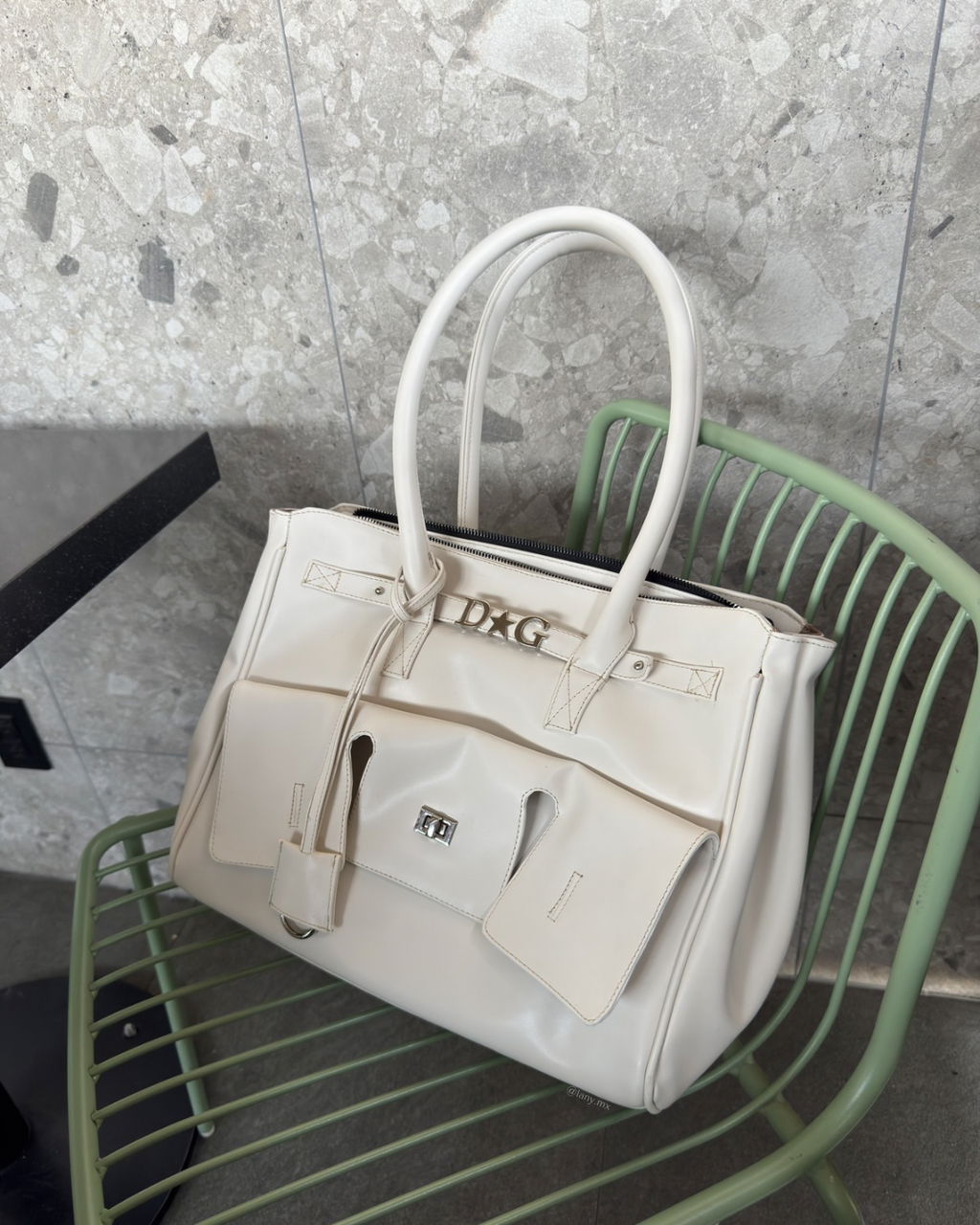 ELENA TOTE