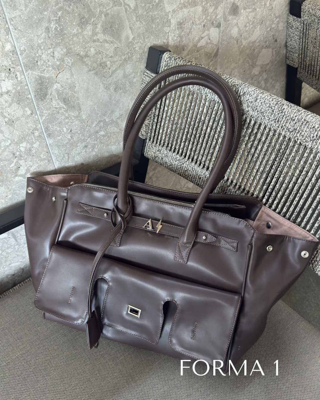 ELENA TOTE