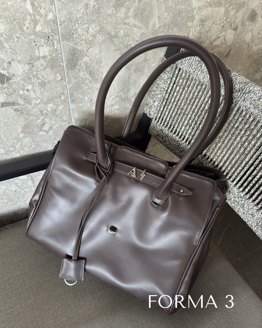 ELENA TOTE