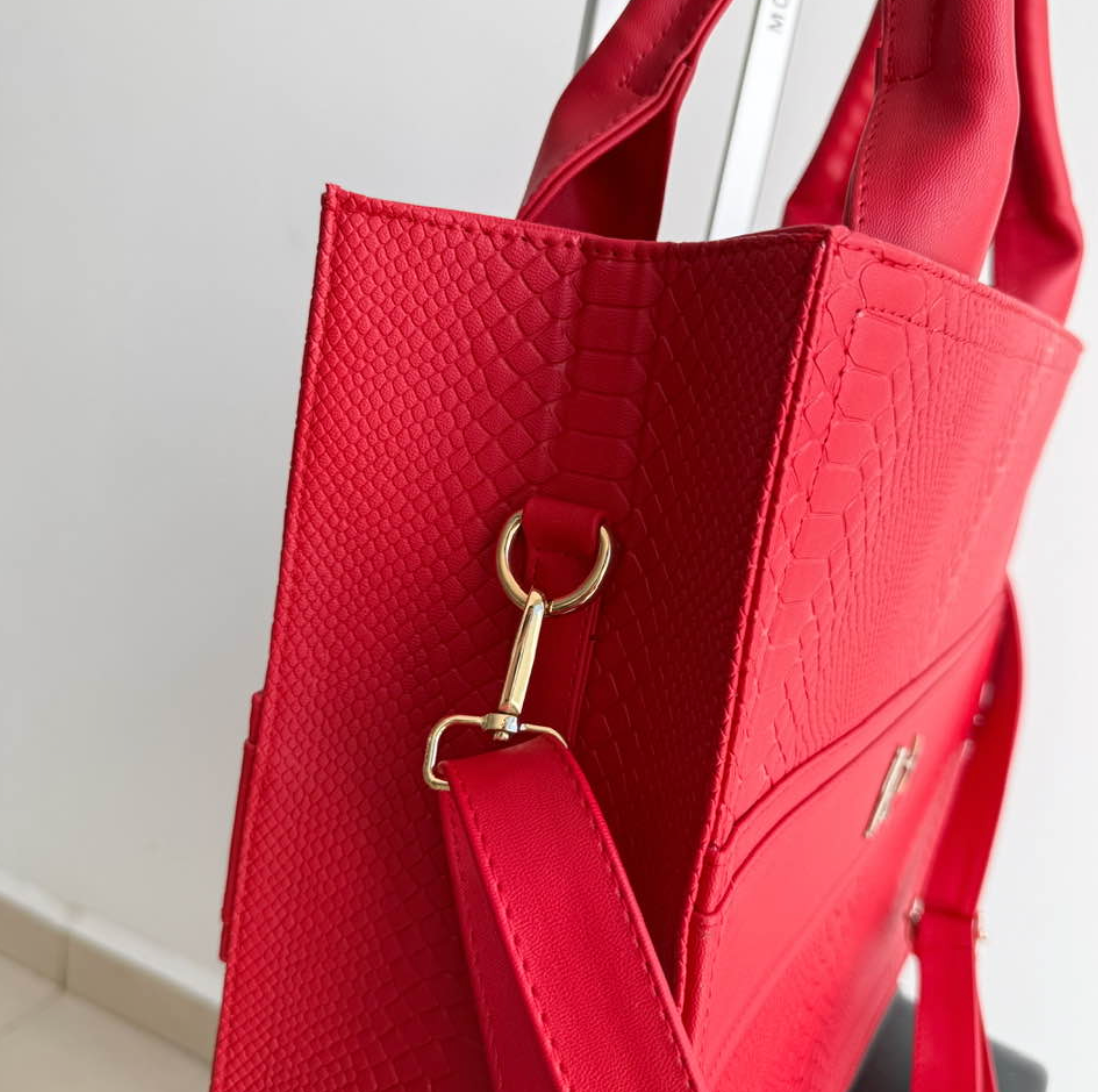 TRAVEL TOTE - ROJO PITÓN