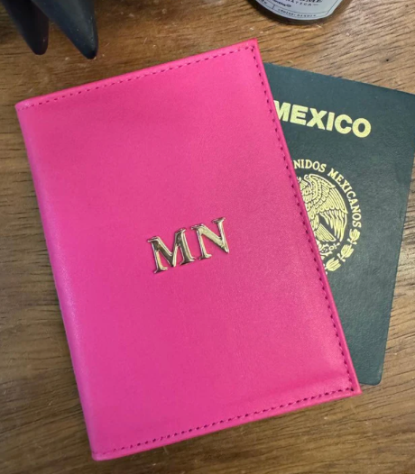 PORTA PASAPORTE 100% PIEL