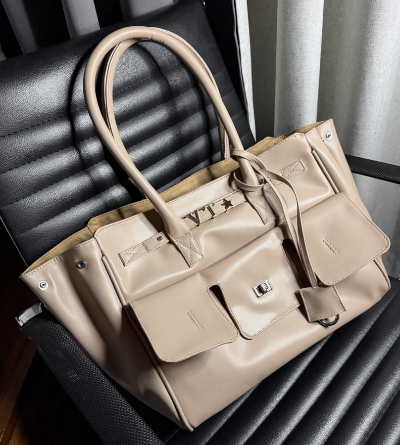 ELENA TOTE - NUDE