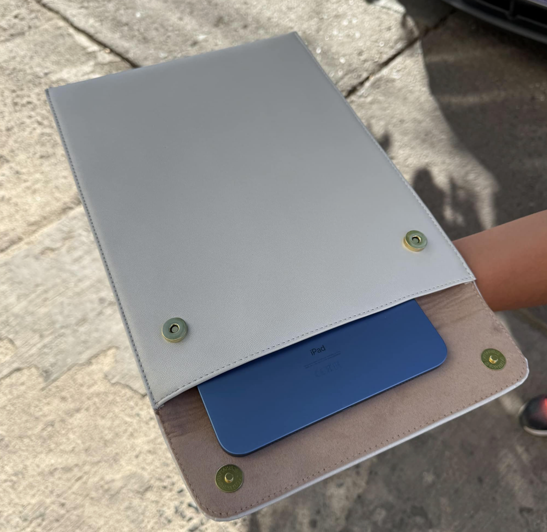 FUNDA IPAD / LAPTOP/ PORTA DOCUMENTOS - HUESO