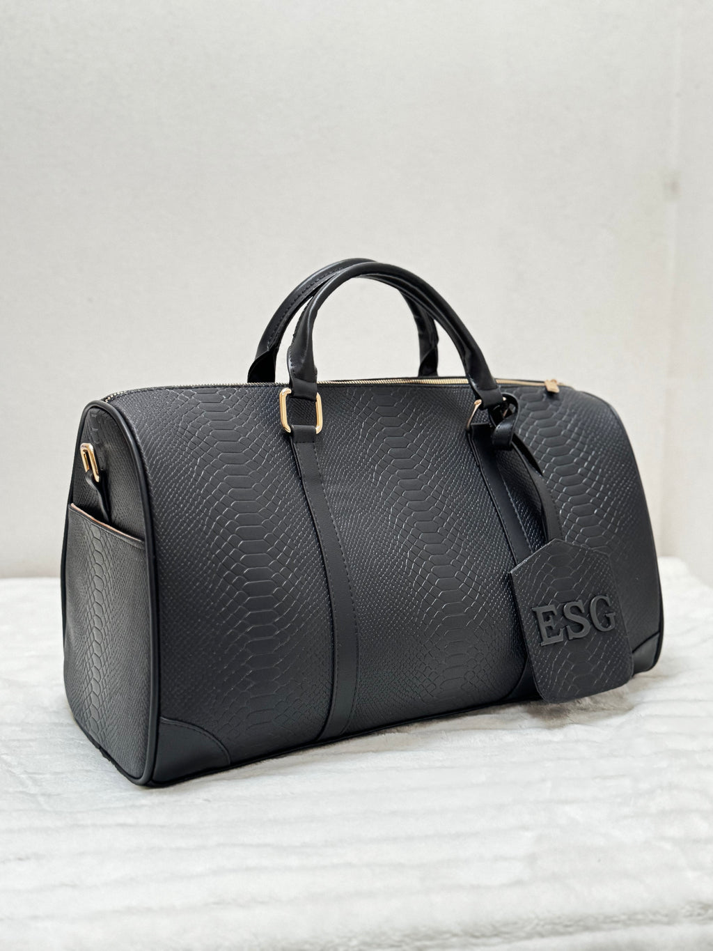 TRAVEL BAG